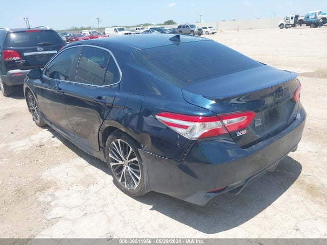 39511956 :رقم المزاد ، 4T1G11AKXLU374187 vin ، 2020 Toyota Camry Se مزاد بيع