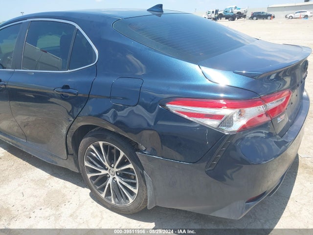39511956 :رقم المزاد ، 4T1G11AKXLU374187 vin ، 2020 Toyota Camry Se مزاد بيع