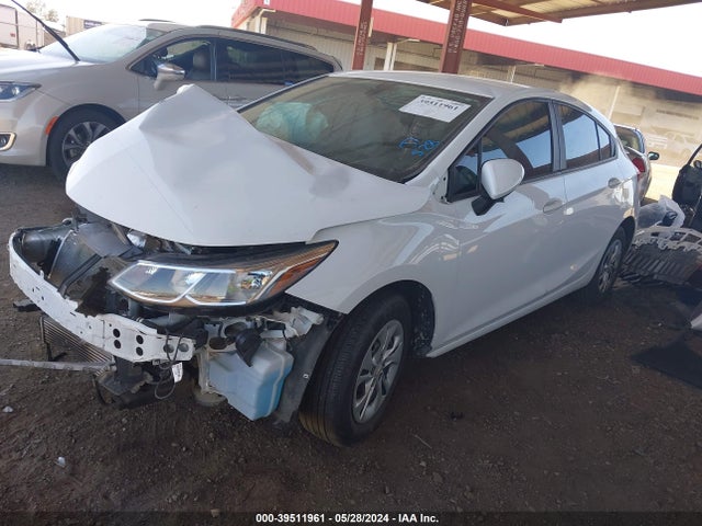 Chevrolet CRUZE LS 2019 3G1BC6SM4KS597936 Image 2