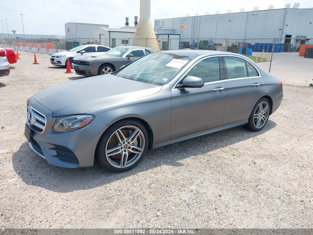 Mercedes-Benz E 300 2018 WDDZF4JB6JA402443 Image 2
