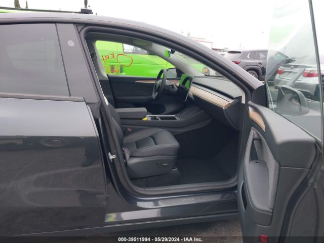 7SAYGDED8RF050616 Tesla Model Y Rwd
