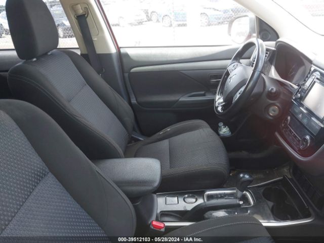 JA4AD2A35HZ069751 Mitsubishi Outlander Es