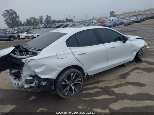 7JRBR0FZ4NG175761 Volvo S60 Recharge Plug-in Hybrid T8 R-design Expression