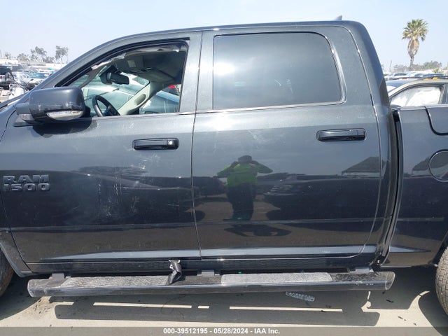 RAM 1500 Night  4x4 5'7 Box 2017 1C6RR7MT2HS793173 Image 14