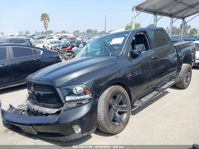 RAM 1500 Night  4x4 5'7 Box 2017 1C6RR7MT2HS793173 Image 2
