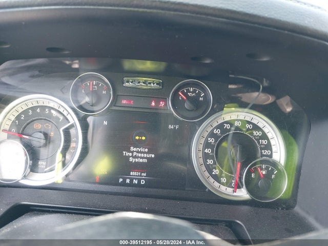RAM 1500 Night  4x4 5'7 Box 2017 1C6RR7MT2HS793173 Image 7