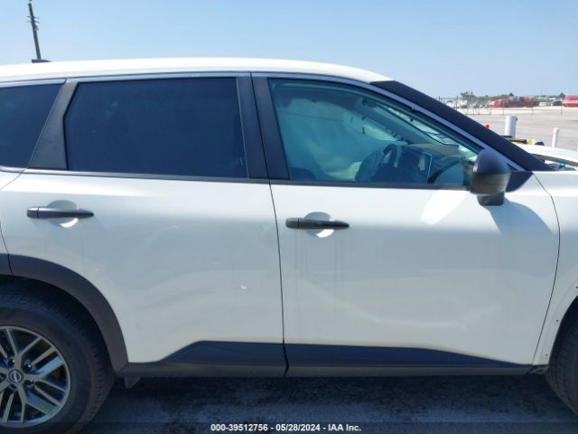 5N1BT3AA5NC704172 Nissan Rogue S Fwd