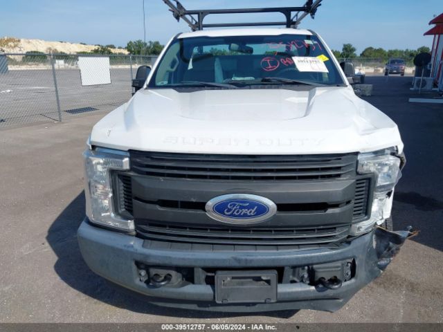 1FDBF3A68JEC48119 Ford F-350 Xl