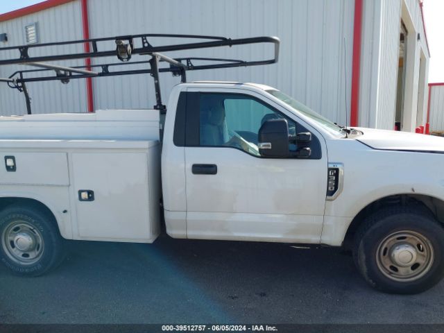 1FDBF3A68JEC48119 Ford F-350 Xl