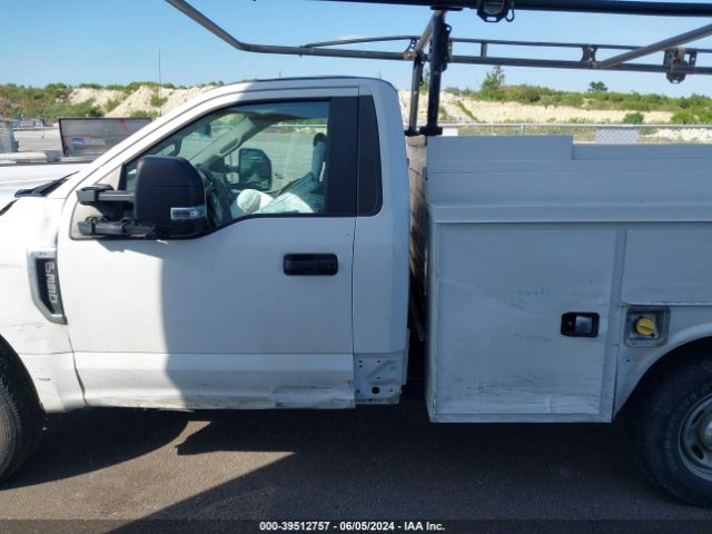 1FDBF3A68JEC48119 Ford F-350 Xl