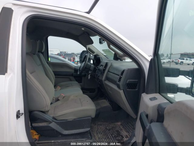 1FDBF3A68JEC48119 Ford F-350 Xl