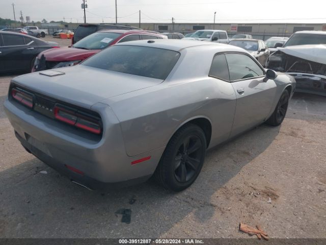 2C3CDZAG6GH315994 Dodge Challenger Sxt