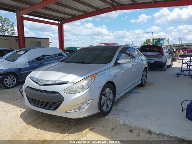 Hyundai Sonata Hybrid Limited 2014 KMHEC4A40EA110341 Image 2