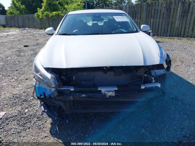 1N4BL4DW9NN308659 Nissan Altima Sv Intelligent Awd