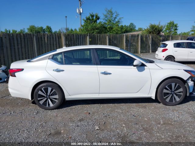 1N4BL4DW9NN308659 Nissan Altima Sv Intelligent Awd