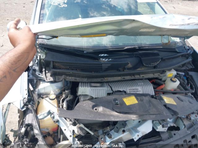 JTDZN3EU0EJ002032 Toyota Prius V Five