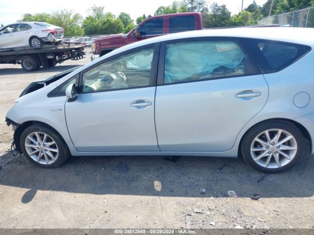 JTDZN3EU0EJ002032 Toyota Prius V Five