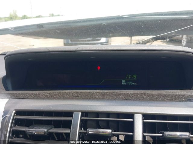 JTDZN3EU0EJ002032 Toyota Prius V Five