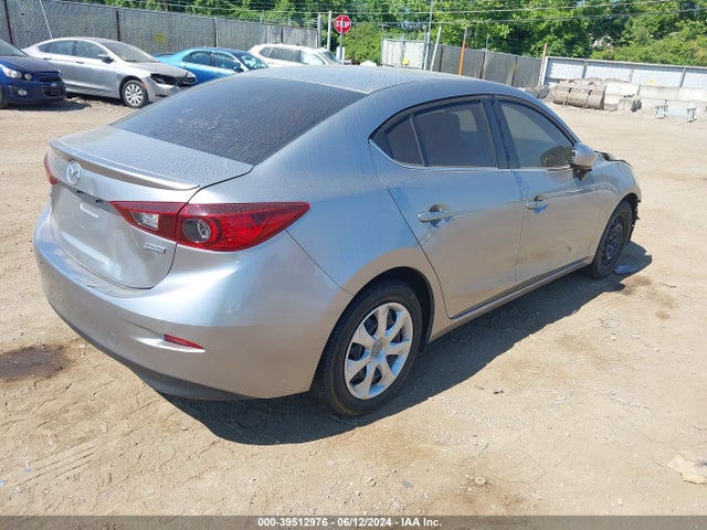 Mazda Mazda3 I Touring 2015 JM1BM1V70F1255033 Image 4