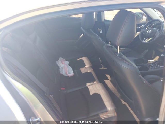 Mazda Mazda3 I Touring 2015 JM1BM1V70F1255033 Image 8
