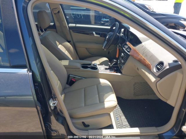 WDDGF8AB7EA892105 Mercedes-Benz C 300 Luxury 4matic/sport 4matic
