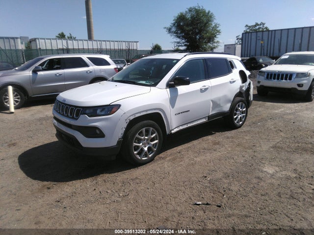3C4NJDFB6NT103579 Jeep Compass Latitude Lux 4x4