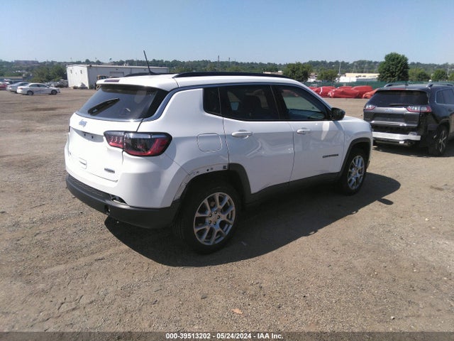 3C4NJDFB6NT103579 Jeep Compass Latitude Lux 4x4