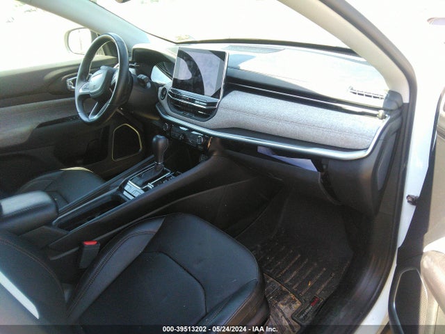 3C4NJDFB6NT103579 Jeep Compass Latitude Lux 4x4