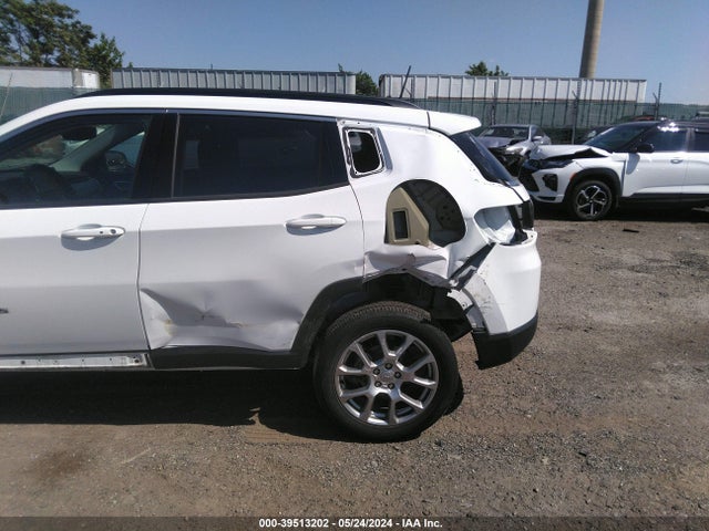 3C4NJDFB6NT103579 Jeep Compass Latitude Lux 4x4