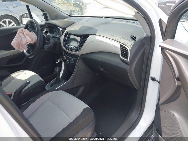 Chevrolet TRAX LS 2019 3GNCJKSB9KL214275 Image 5