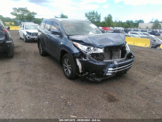 Toyota Highlander Xle 2019 5TDJZRFH1KS739616 main image