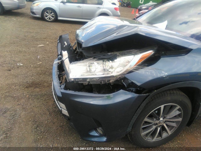 Toyota Highlander Xle 2019 5TDJZRFH1KS739616 Image 18