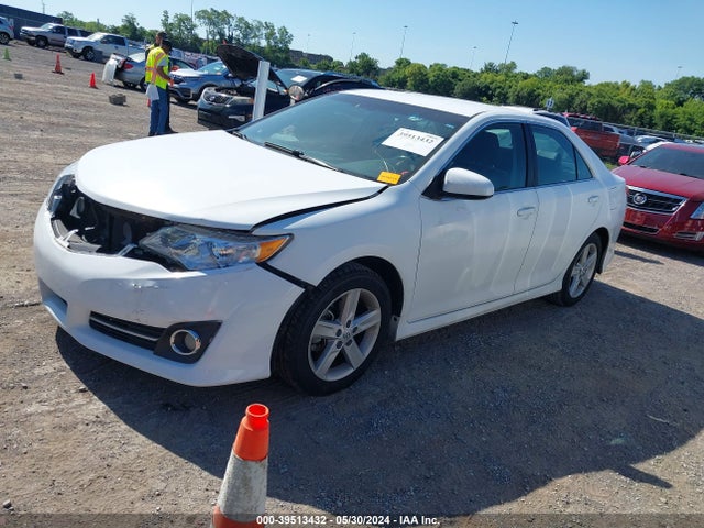 Toyota CAMRY SE 2014 4T1BF1FK2EU737511 Image 2