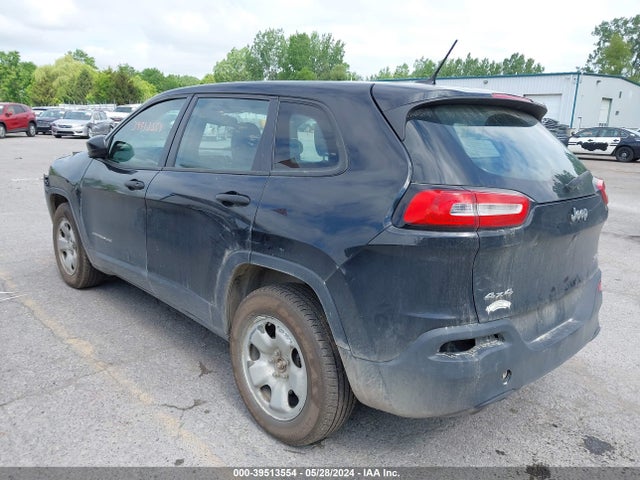 1C4PJMAB4GW266423 Jeep Cherokee Sport