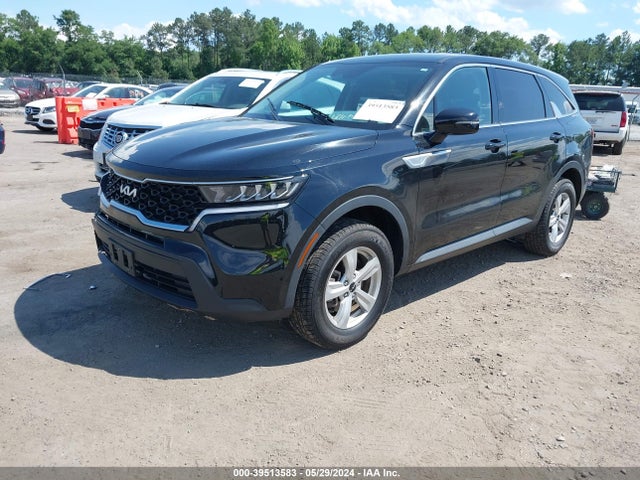 KIA SORENTO LX 2022 5XYRGDLC1NG121072 Image 2