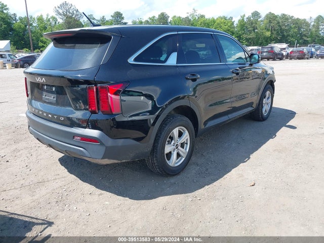 KIA SORENTO LX 2022 5XYRGDLC1NG121072 Image 4