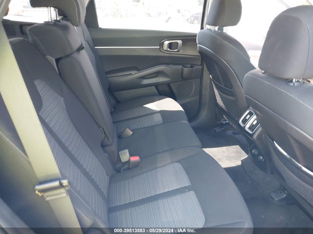 KIA SORENTO LX 2022 5XYRGDLC1NG121072 Image 8