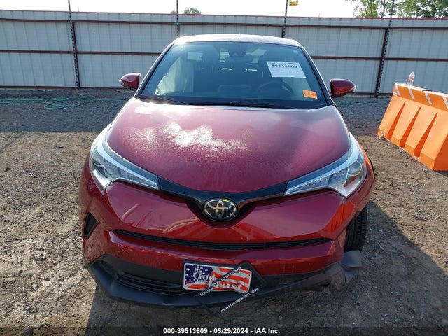 Toyota C-HR XLE 2018 NMTKHMBX0JR051045 Image 12