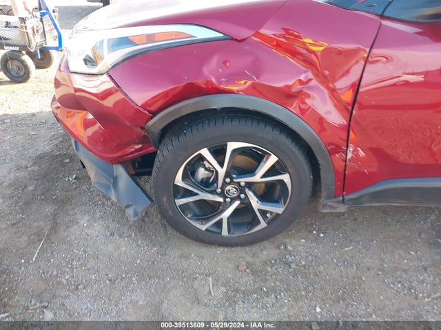 Toyota C-HR XLE 2018 NMTKHMBX0JR051045 Image 6