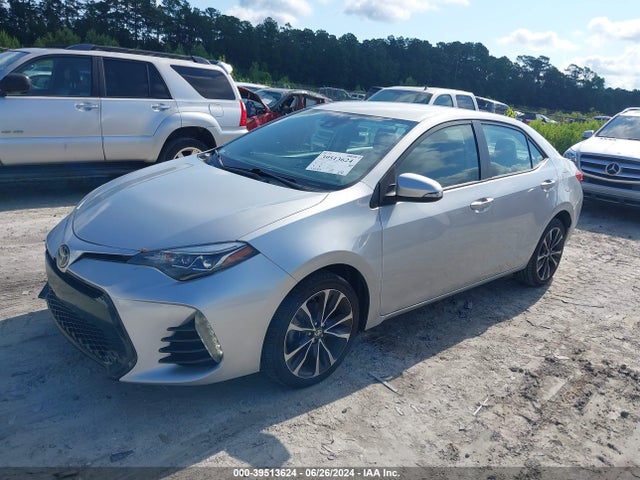 Toyota COROLLA SE 2018 5YFBURHE4JP767925 Image 2