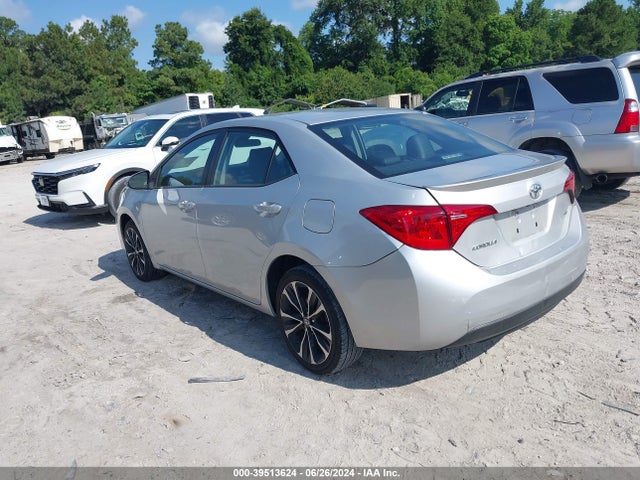 Toyota COROLLA SE 2018 5YFBURHE4JP767925 Image 3