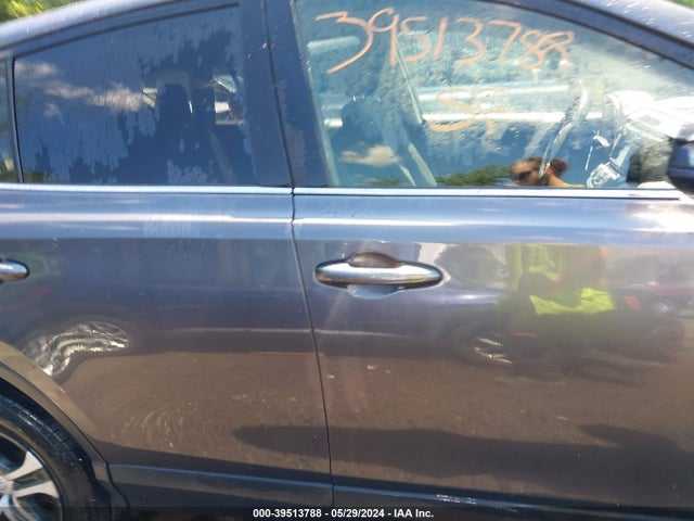 Toyota RAV4 LE 2018 JTMZFREV3JJ734478 Image 13