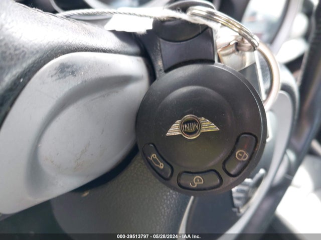 2008 MINI COOPER S WMWMF73548TT91757 Photo 10