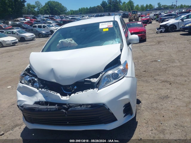 Toyota Sienna Le 8 Passenger 2018 5TDKZ3DC4JS953958 Image 6