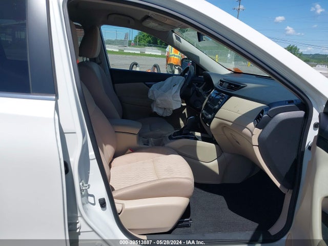 Nissan ROGUE SV 2017 KNMAT2MT0HP593289 Image 5