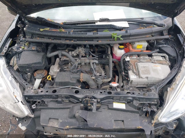 Toyota Prius C Three 2016 JTDKDTB3XG1133195 Image 10