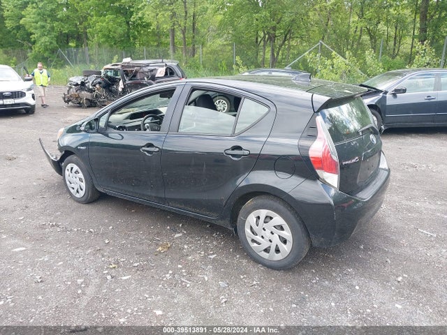Toyota Prius C Three 2016 JTDKDTB3XG1133195 Image 3