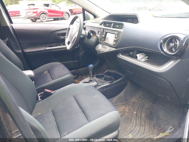 Toyota Prius C Three 2016 JTDKDTB3XG1133195 Image 5