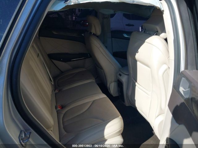 5LMCJ3D98JUL01185 Lincoln Mkc Reserve