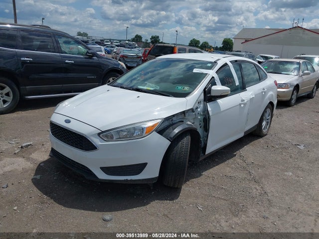 Ford FOCUS SE 2017 1FADP3F29HL321994 Image 2